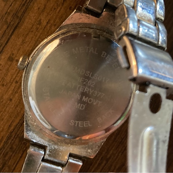 Ladies Js Watch - Picture 4 of 4